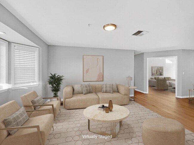 Building Photo - 2800 Roop Rd