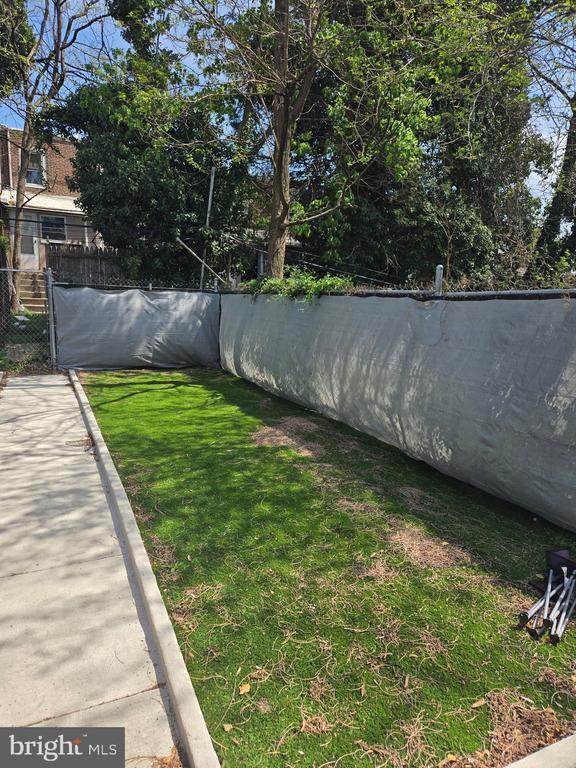 Building Photo - 6251 E Wister St