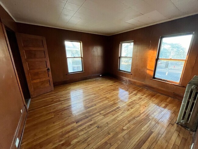 Building Photo - 1339 Grand Ave