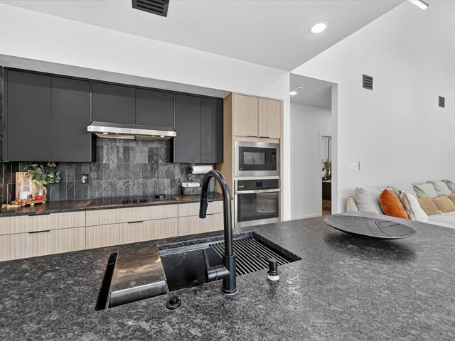 Building Photo - 1941 Glenmore Ave