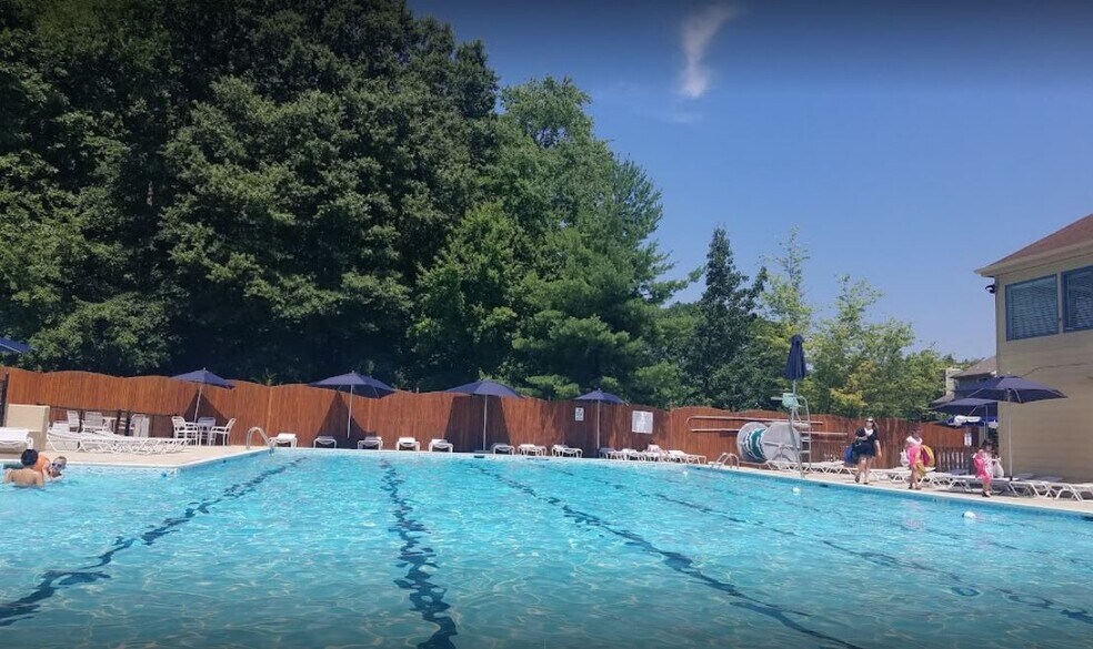 Pool OBE - 12921 Freestone Ct