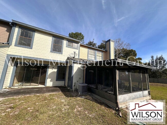 Building Photo - 2971 Embassy Ct