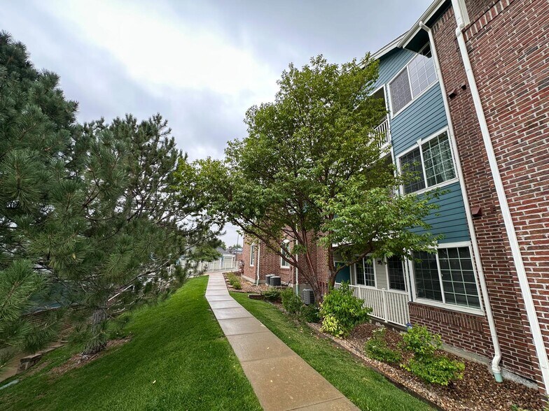 Building Photo - 2672 S Cathay Way