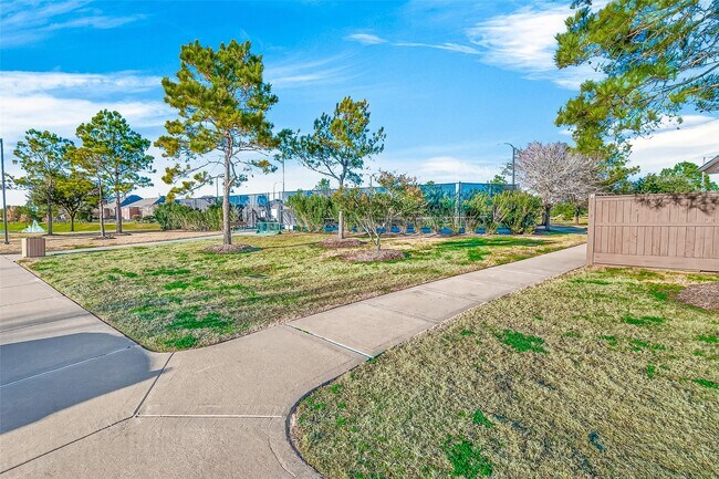 Building Photo - 26734 Eagle Park Ln