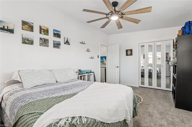 Building Photo - 334 N 1st St