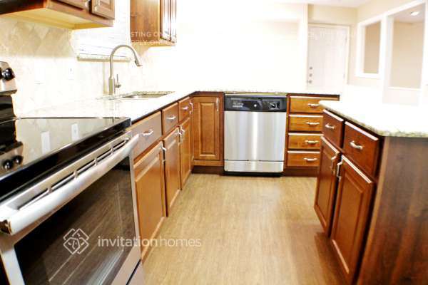 Building Photo - 2821 Piedra Dr