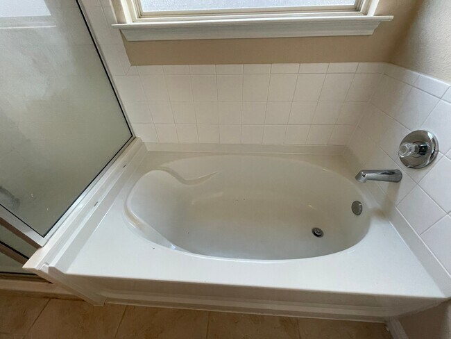 Building Photo - 1826 Bravos Manor Ln