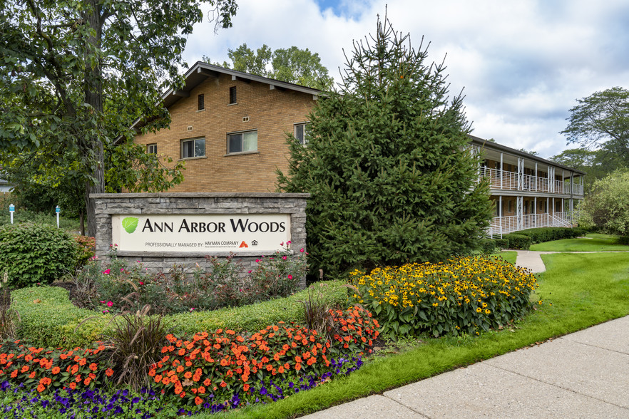 Building Photo - Ann Arbor Woods