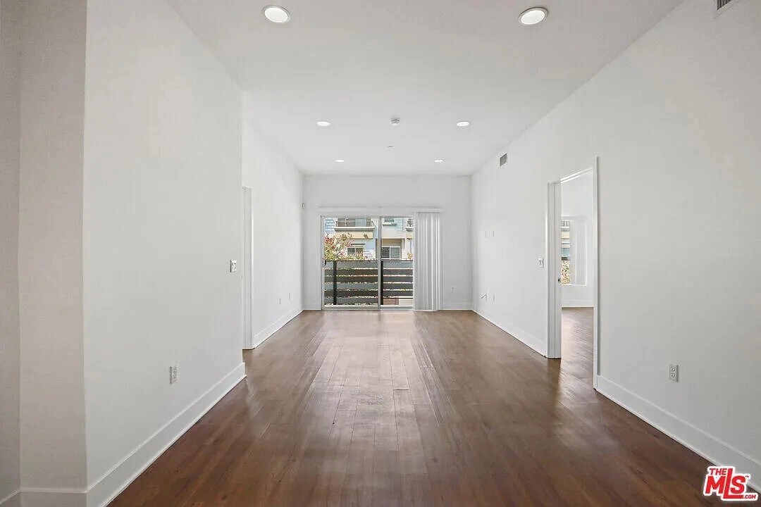 Building Photo - 5308 Sepulveda Blvd