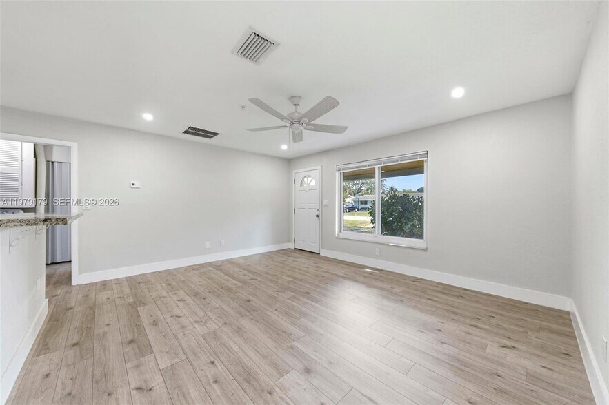 Building Photo - 4561 SW 25th Ter