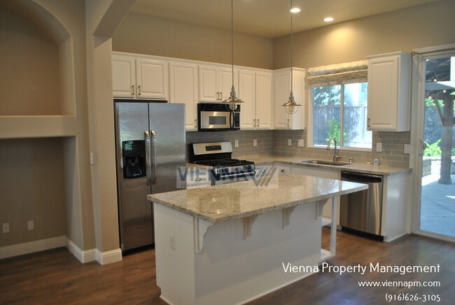 Building Photo - Gorgeous Rocklin Home in a great location