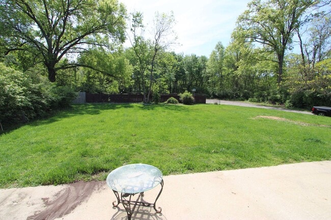 Building Photo - 3 Bed 1 Bath House