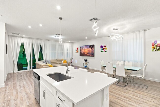 Building Photo - 11639 SW Viridian Blvd
