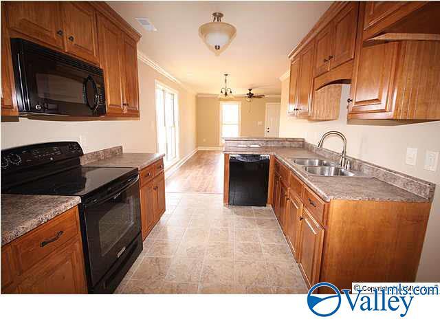 Building Photo - 104 Ryland Pl