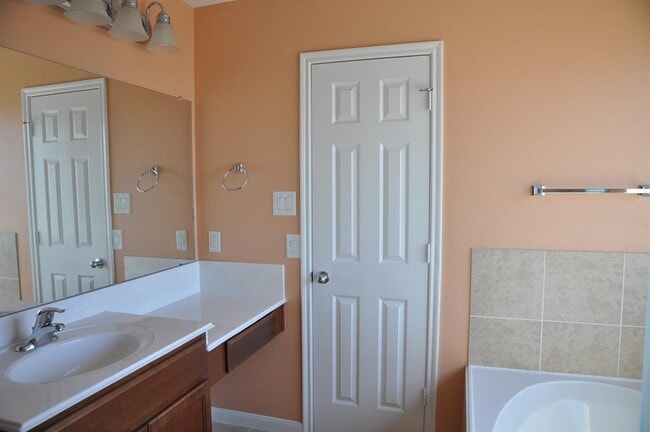 Building Photo - 12229 Medina Lake Dr