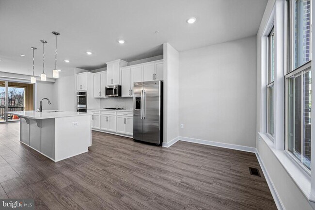 Building Photo - 3505 Lucca Ln