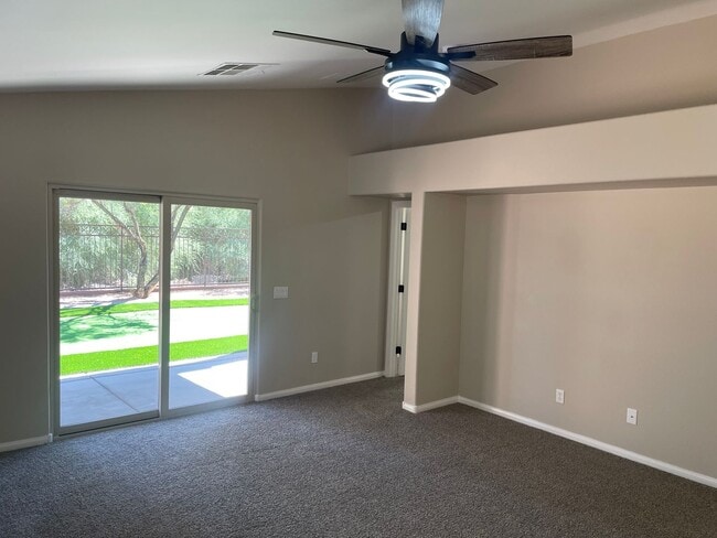 Building Photo - BEAUTIFUL SINGLE STORY HOME IN GATED COMMUNITY OF STALLION MOUNTAIN