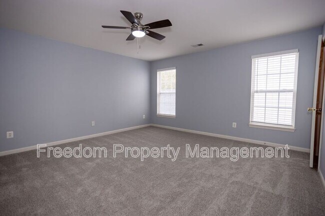 Building Photo - 6004 Abernethy Ln