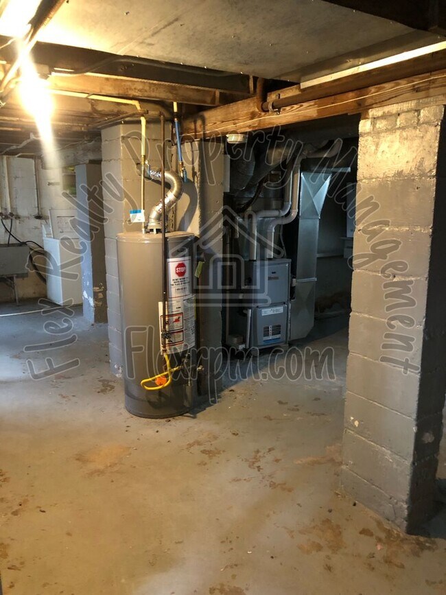 Building Photo - 1/2 off 1st month.....New on The Market......