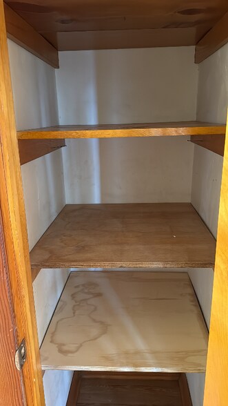 Building Photo - 532 Bays View Rd