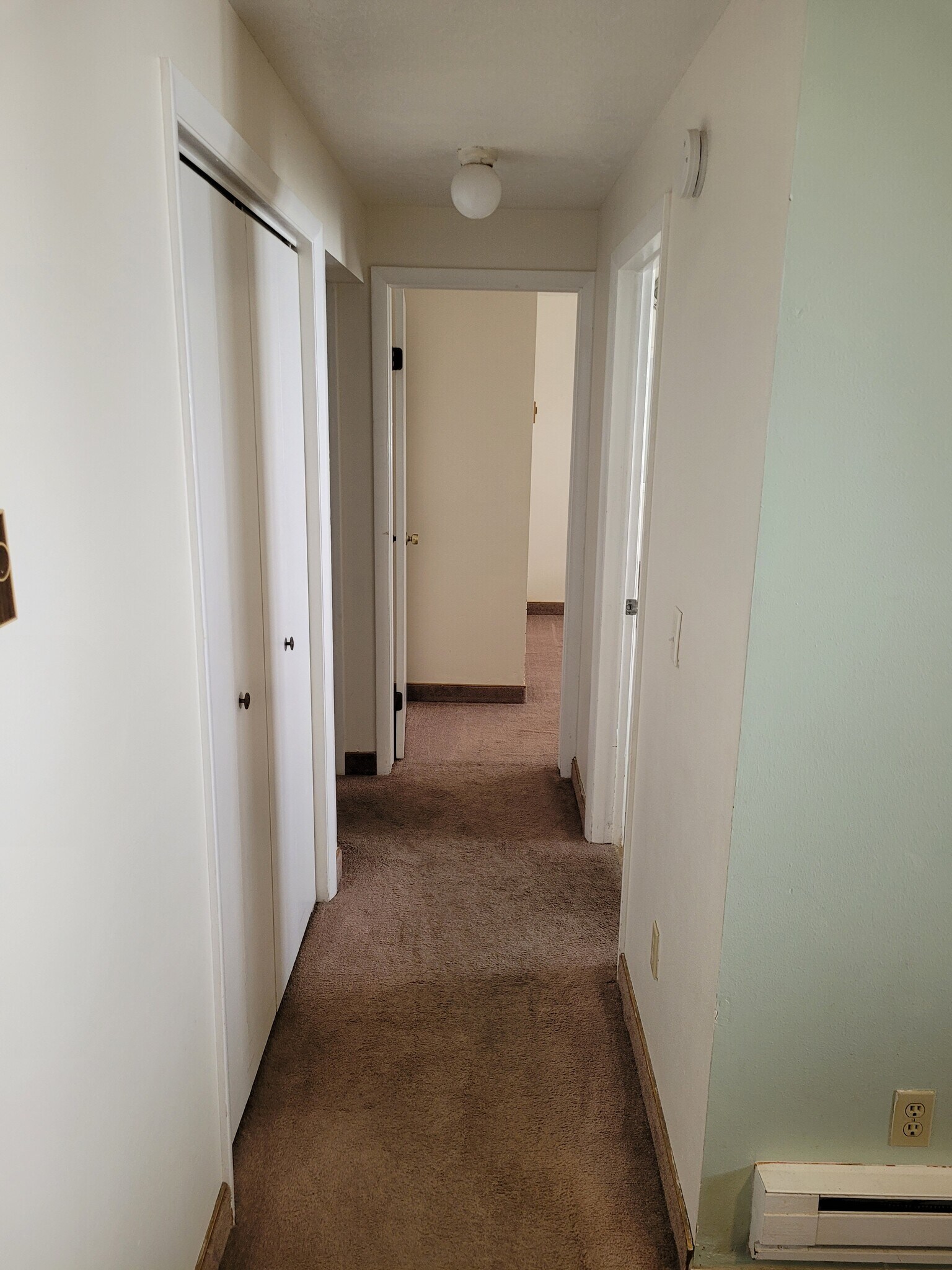 hall to beds and bath - 180 E 100 N