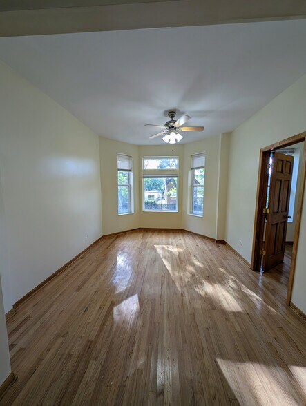 Building Photo - 2041 N Keeler Ave
