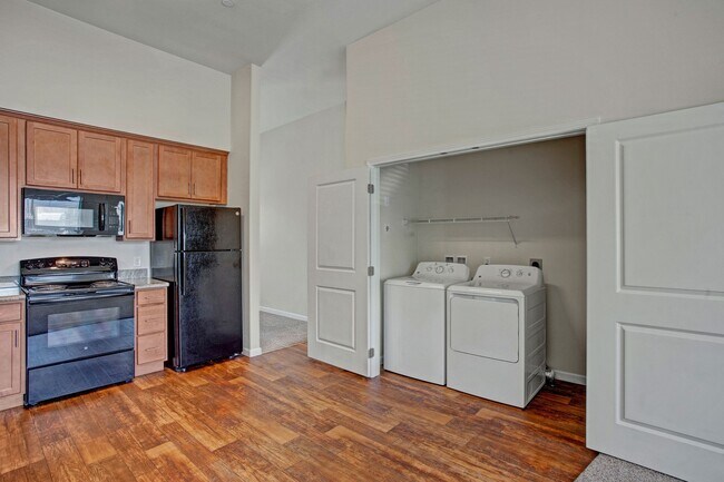 600 Riverside kitchen - 600 Riverside