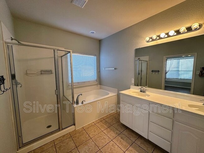 Building Photo - 420 Donagon Ct