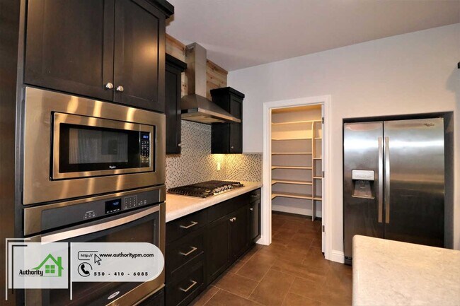 Building Photo - 1353 Browning Street