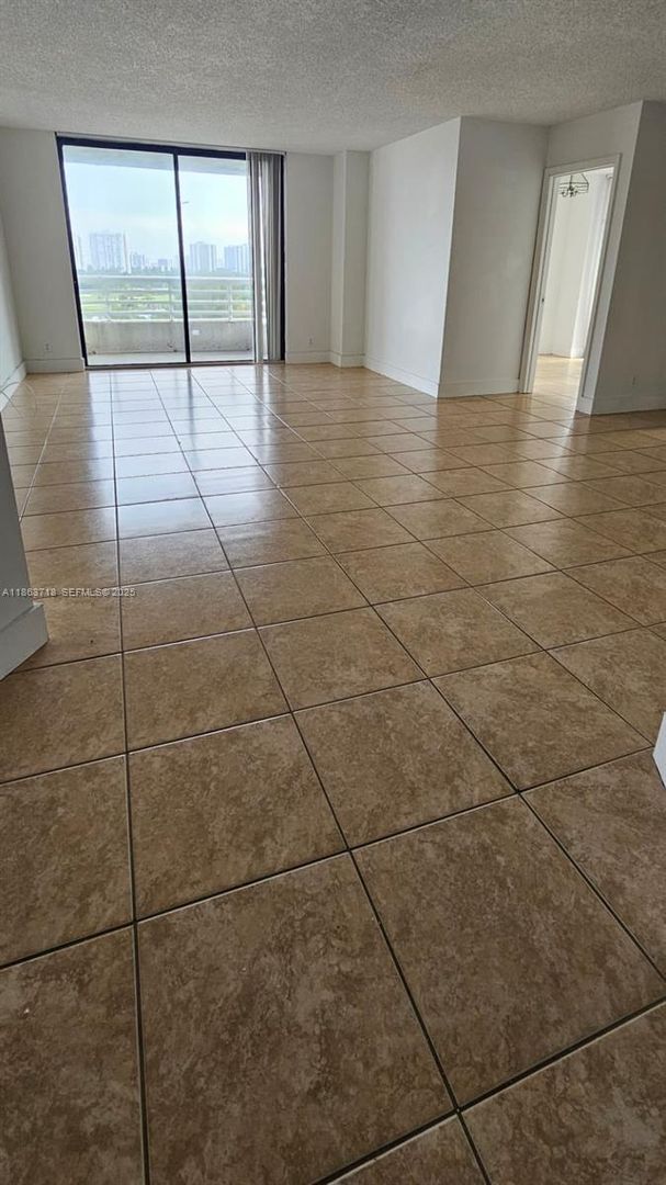 Building Photo - 3300 NE 192 St