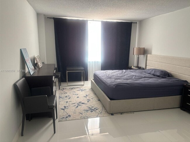 Building Photo - 1865 S Ocean Dr