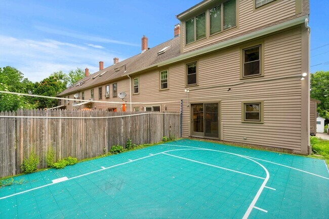 Building Photo - 35 Merrimac St