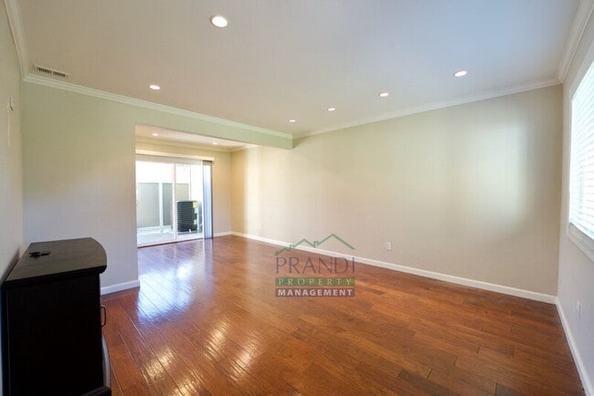 Building Photo - 1 Oliva Dr