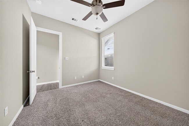 Building Photo - 29627 Mahogany View Ln