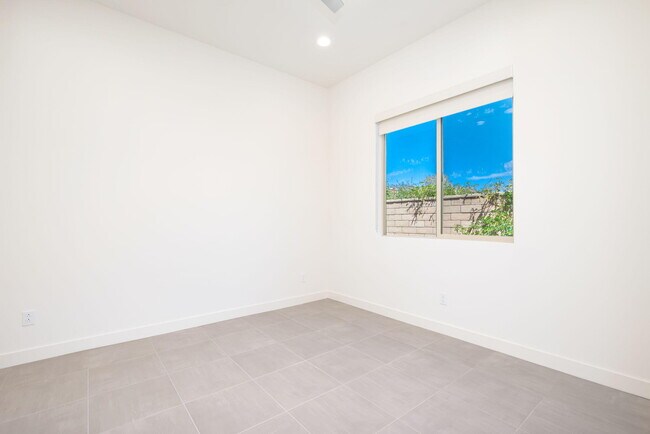 Building Photo - 80422 Platinum Wy