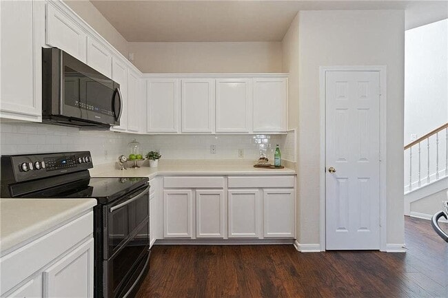 Building Photo - 5908 Taylorcrest Dr