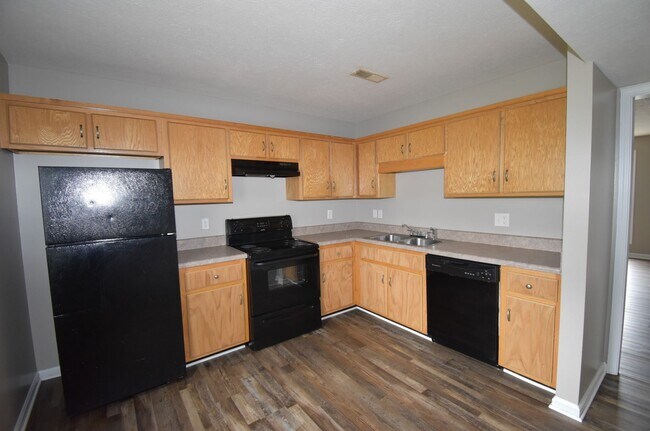 Building Photo - 362 Peabody Dr