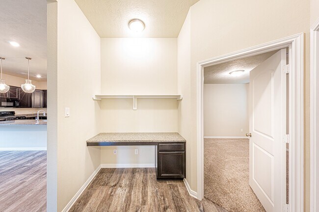 Building Photo - 3032 Stonebriar Ct