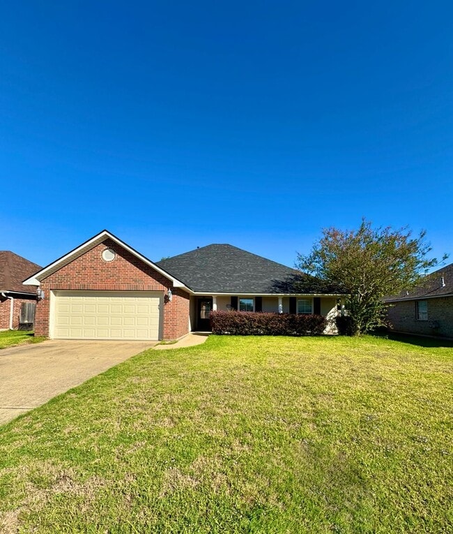 Primary Photo - Home in Savannah Place