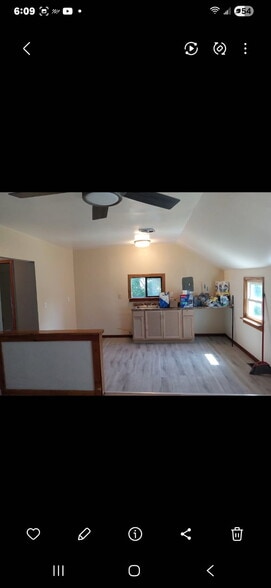 Building Photo - 94 Box Ave