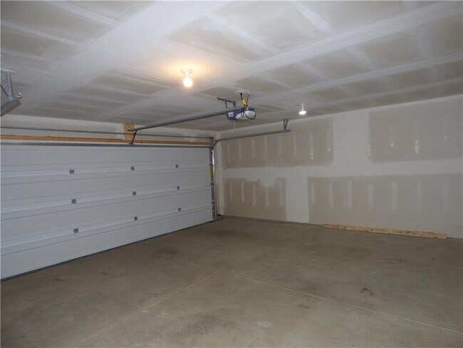 Building Photo - 105 Gress Rd