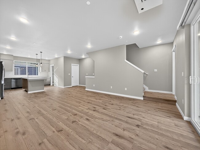 Building Photo - 1322 194th St SE