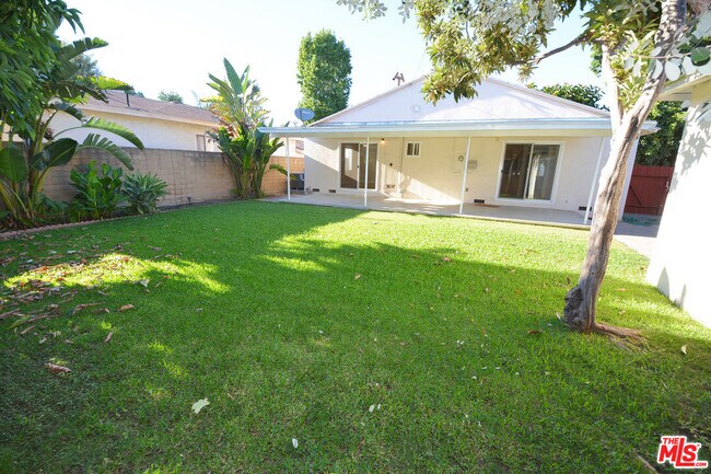 Building Photo - 12944 Haynes St