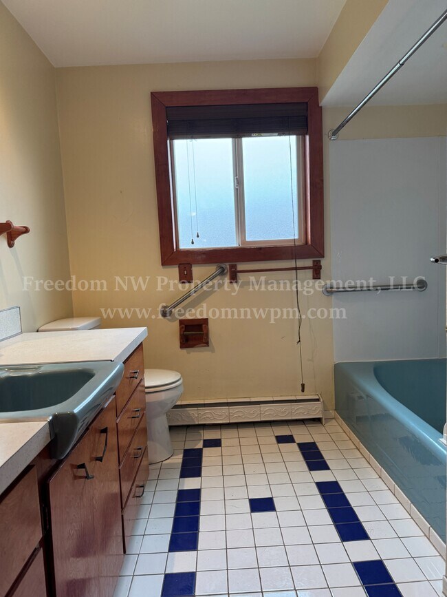 Building Photo - 3420 Prill Rd