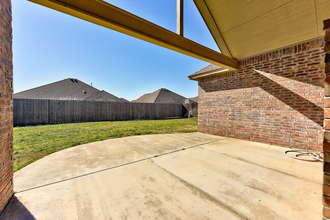 Building Photo - 2300 Bretford Way