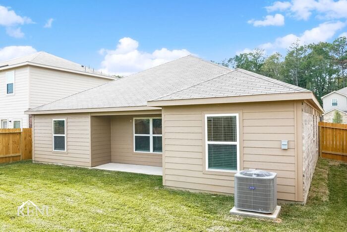 Building Photo - 10453 Sweetwater Creek Dr