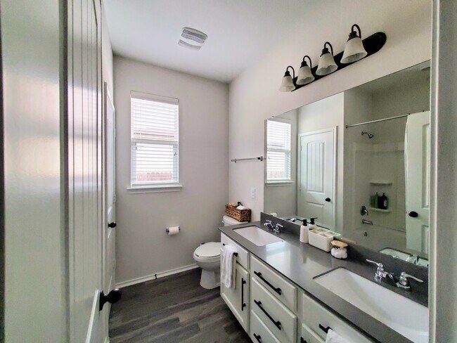 Building Photo - 14120 James Garfield St