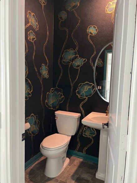 Powder Room (second level) - 1989 Affinity Ln