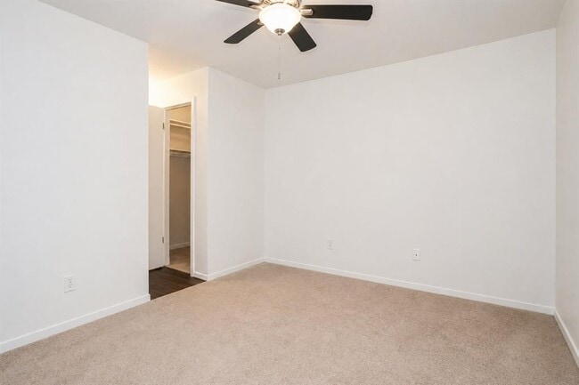 Building Photo - 5608 Cougar Dr