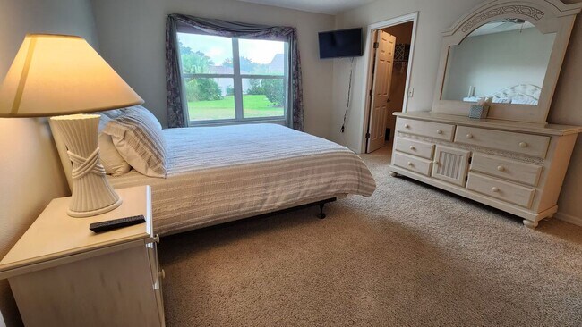 Building Photo - 916 Eastmont Ct